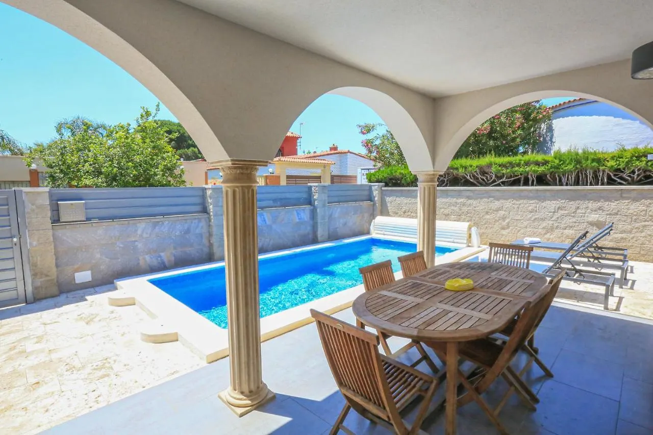 Villa Hidalgo Only Families Cambrils